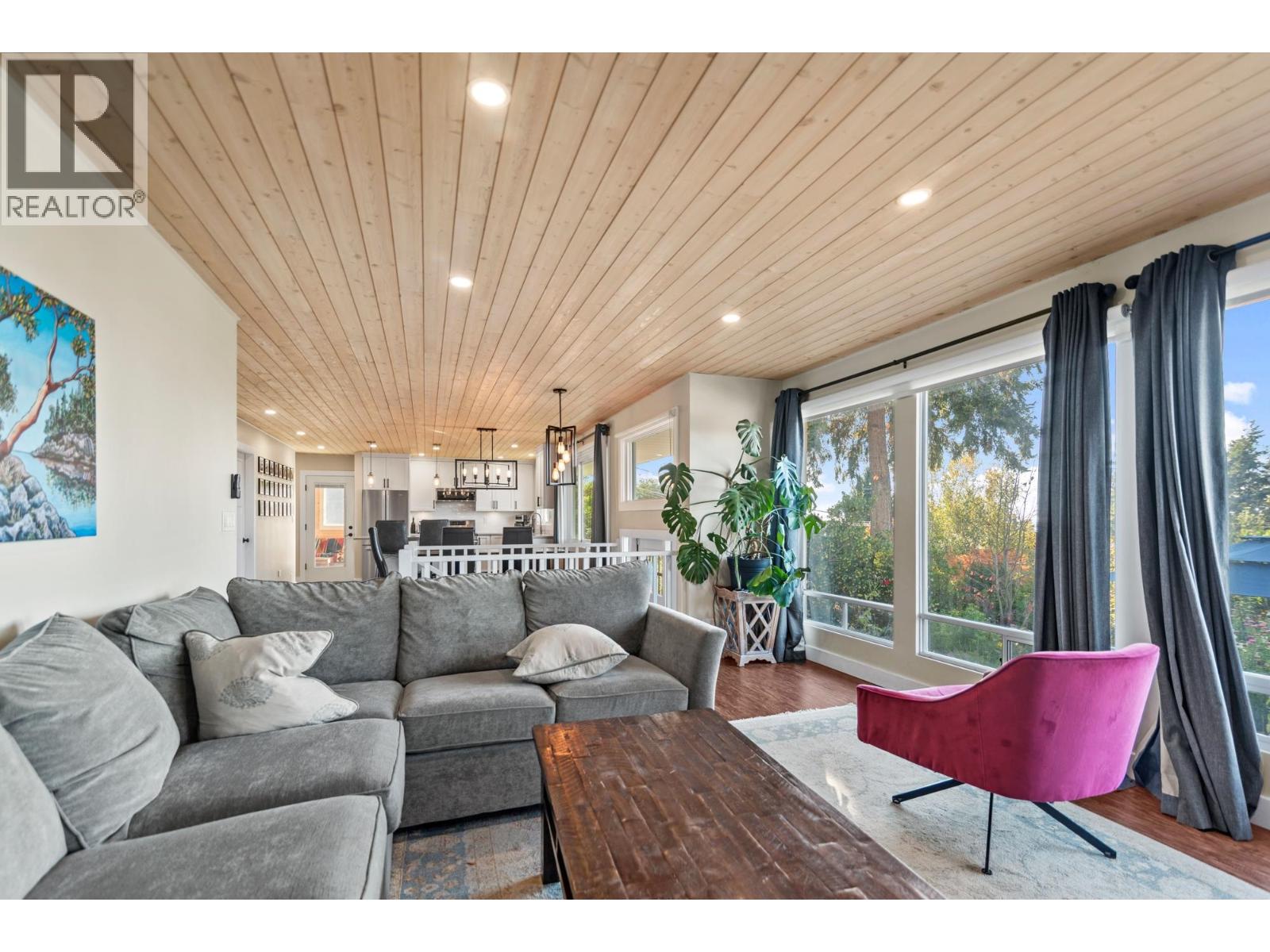 4770 Laurel Avenue, Sechelt, British Columbia  V7Z 0B4 - Photo 6 - R3178278