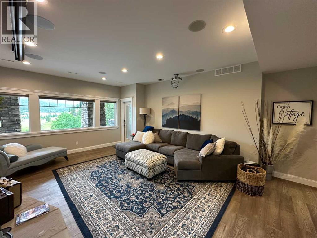 #3-5302 19 Avenue