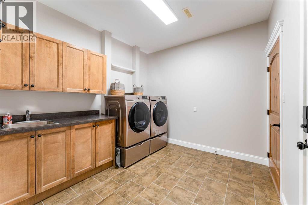#3-5302 19 Avenue