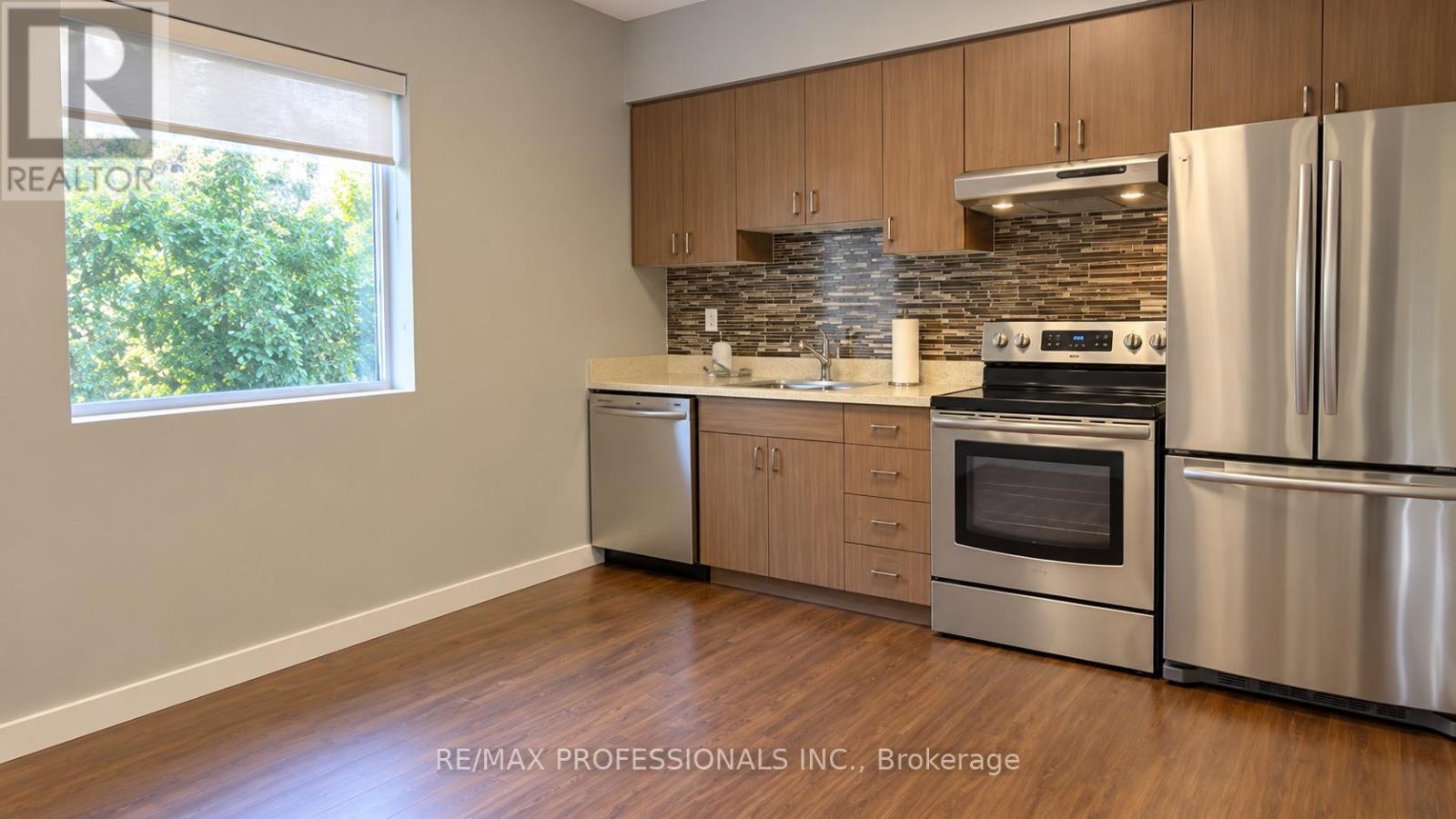 914 Upper James Street, Hamilton (Yeoville), Ontario  L9C 3A5 - Photo 4 - X14113696