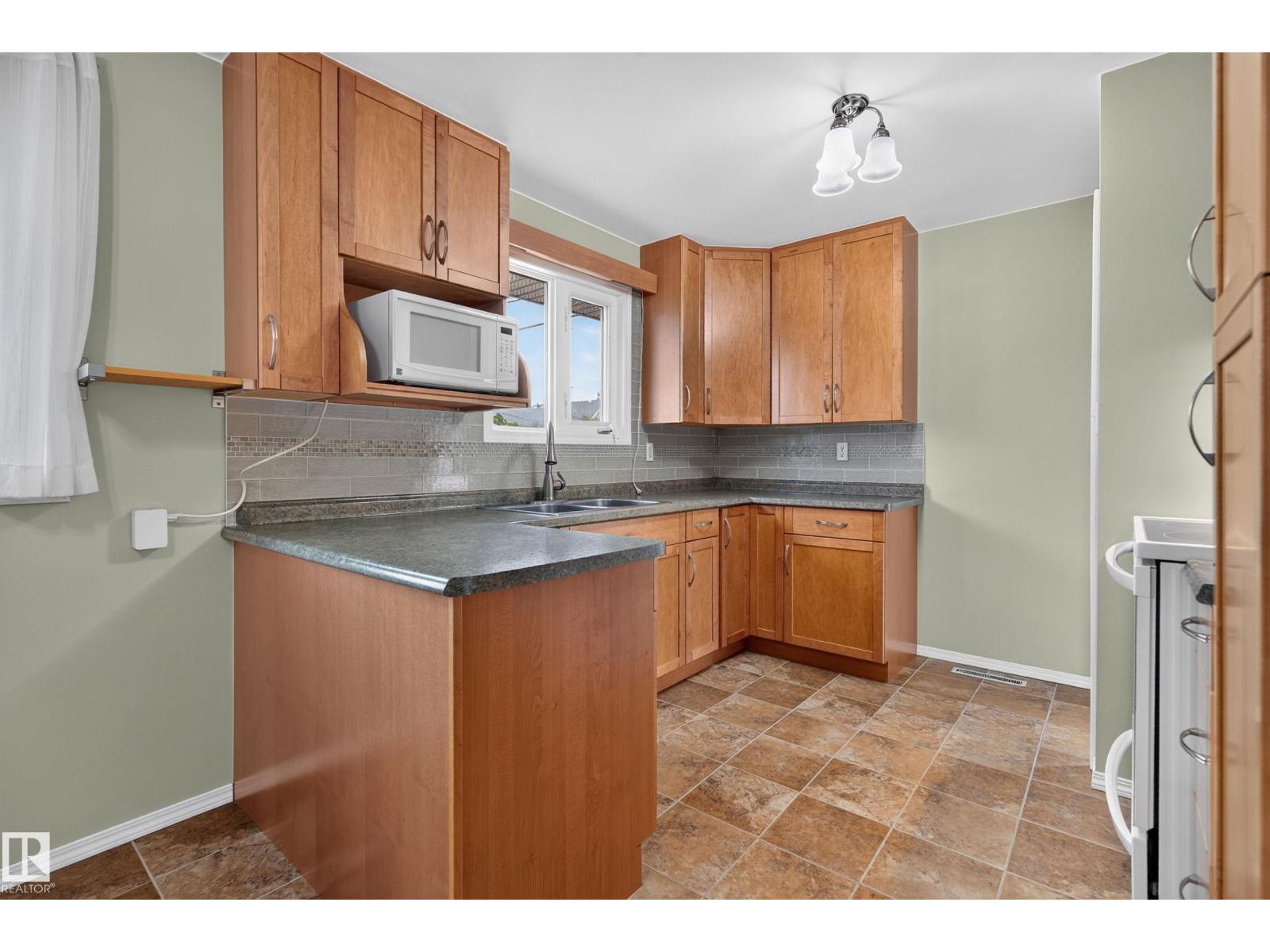9108 132a Av NW, Edmonton, Alberta  T5E 1B5 - Photo 9 - E4514163