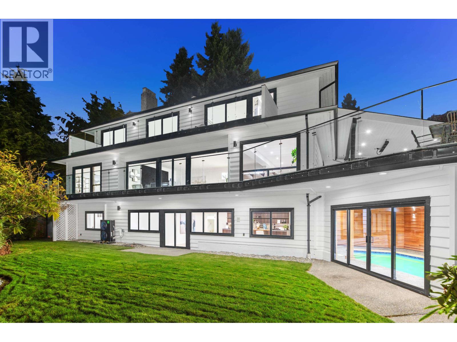 4325 DELBROOK AVENUE, North Vancouver, British Columbia