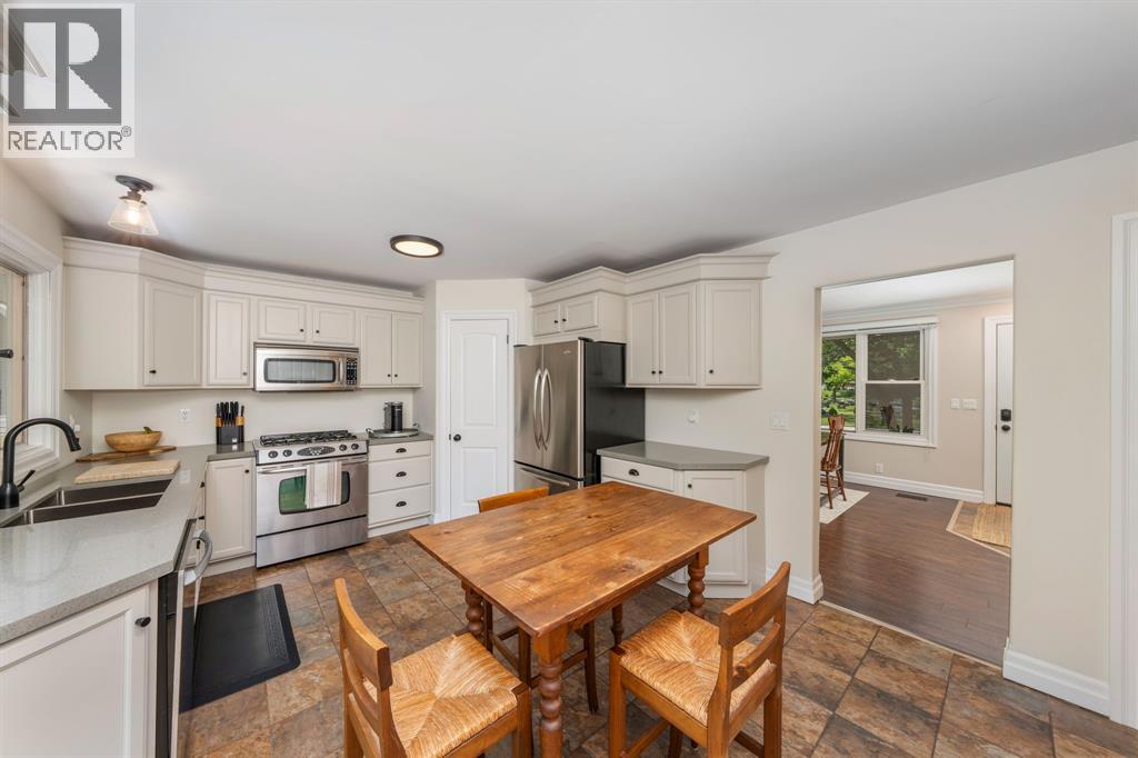 743 Errol Road East, Sarnia, Ontario  N7V 2G6 - Photo 16 - 26016028