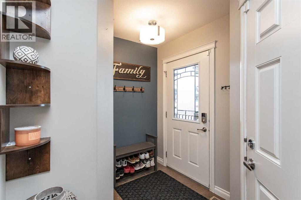 56 Van Slyke Way, Red Deer, Alberta  T4R 0N4 - Photo 2 - A2354353