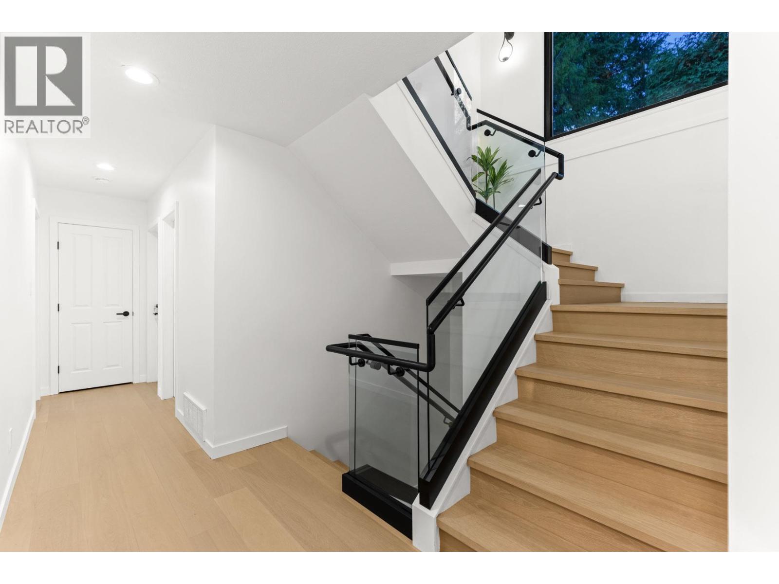 4325 Delbrook Avenue, North Vancouver, British Columbia V7N 4A5 - Photo 16 - R3177843