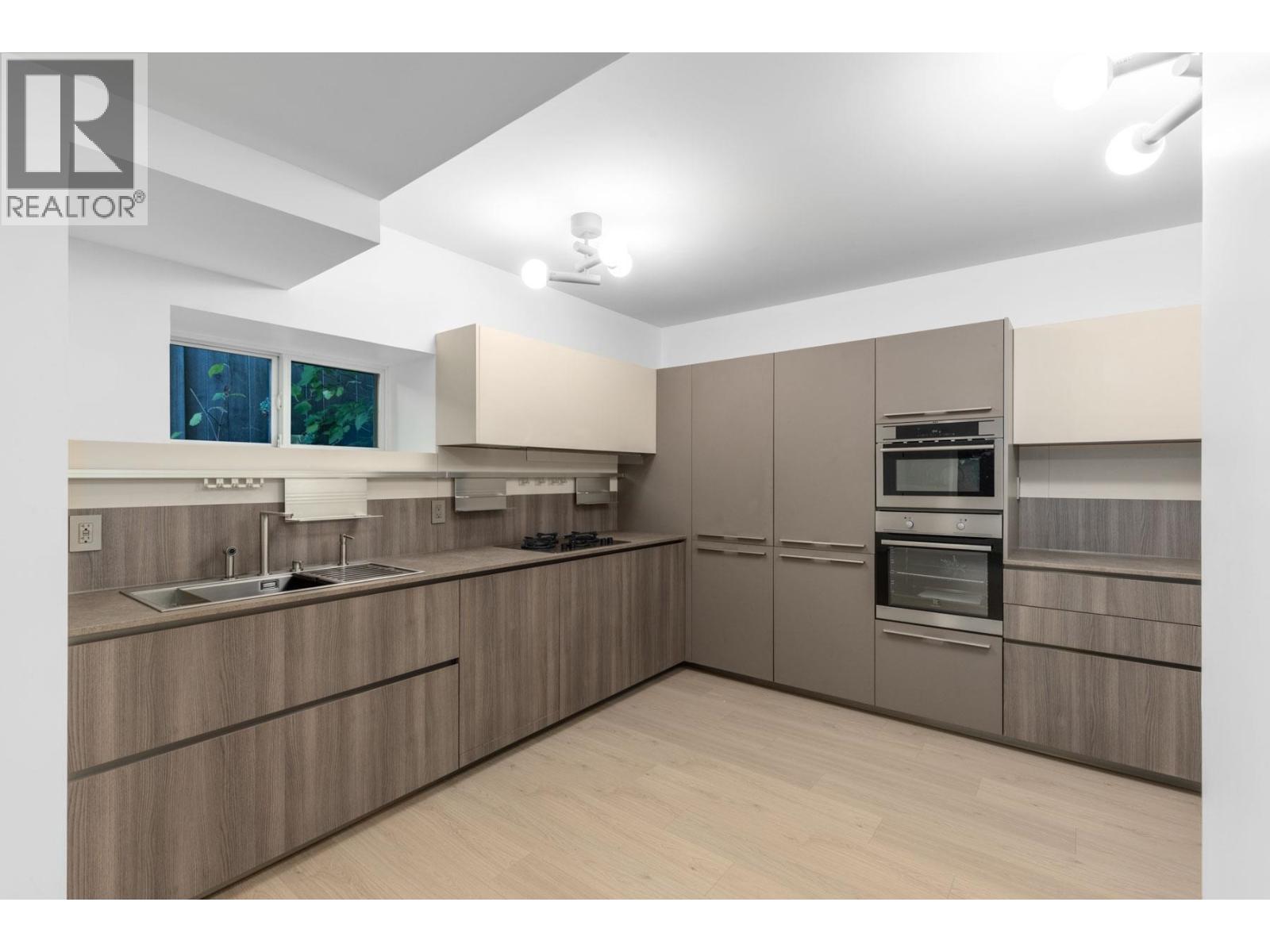 4325 Delbrook Avenue, North Vancouver, British Columbia V7N 4A5 - Photo 33 - R3177843