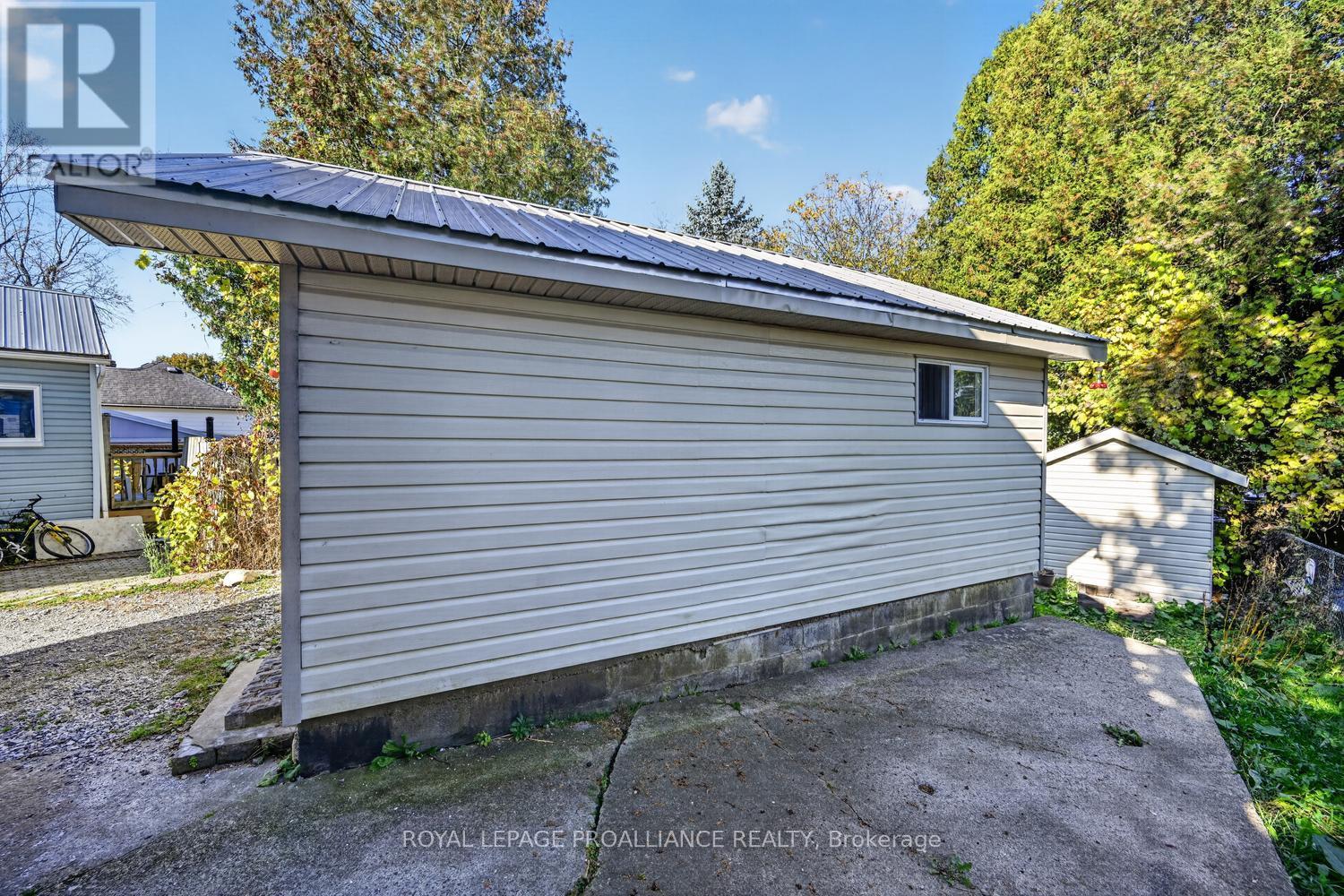 22 Abbott Street, Brockville, Ontario  K6V 4A4 - Photo 19 - X14113712