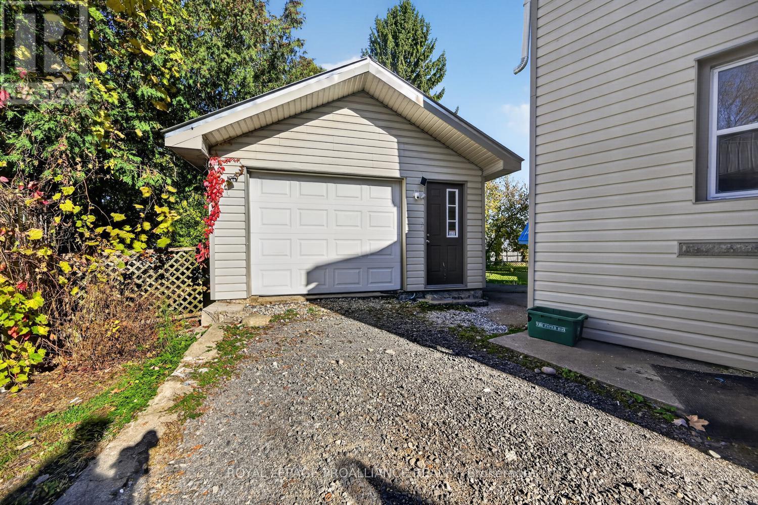 22 Abbott Street, Brockville, Ontario  K6V 4A4 - Photo 22 - X14113712