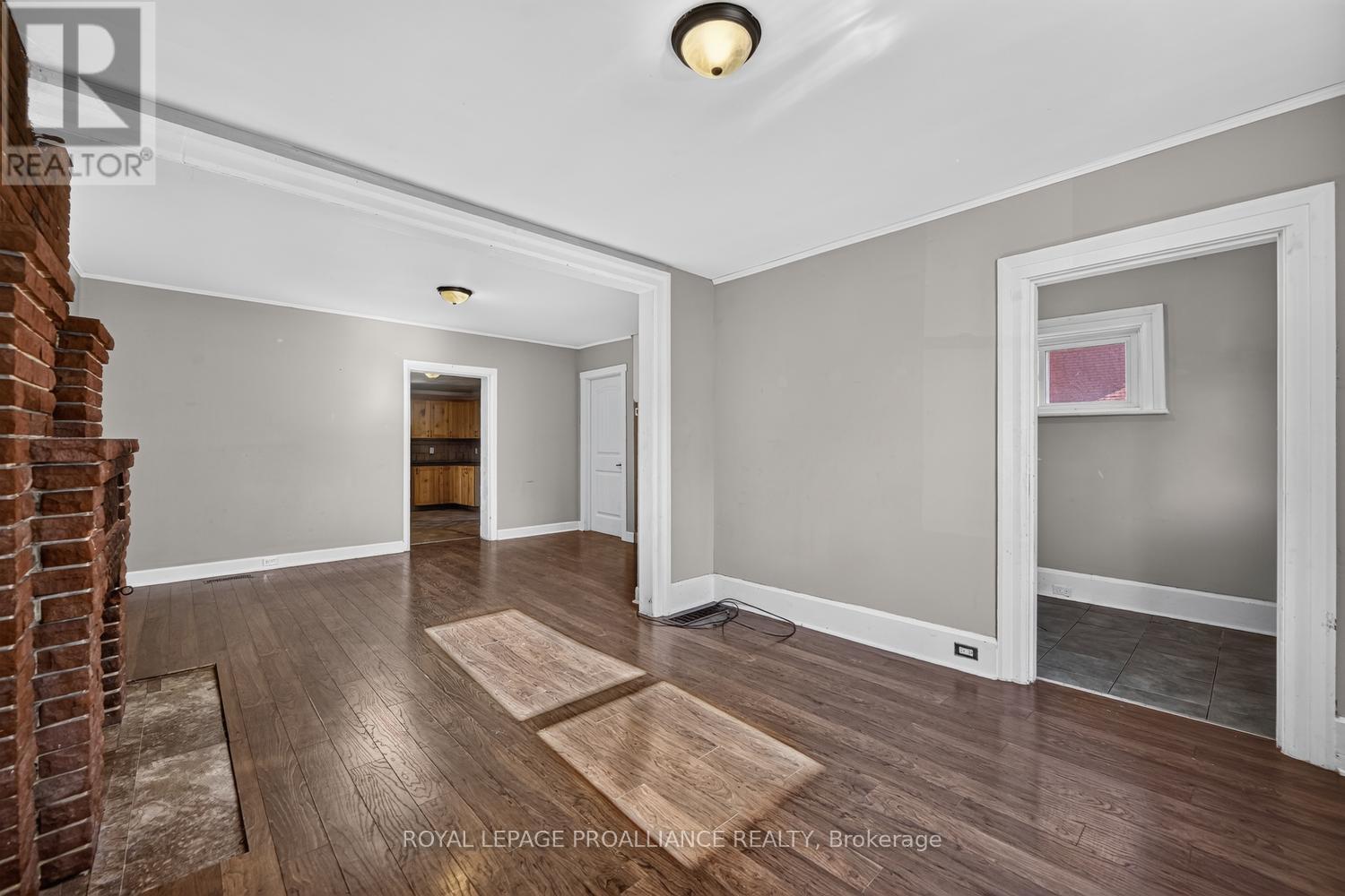 22 Abbott Street, Brockville, Ontario  K6V 4A4 - Photo 8 - X14113712