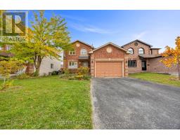 13 IRISH LANE, Barrie, Ontario