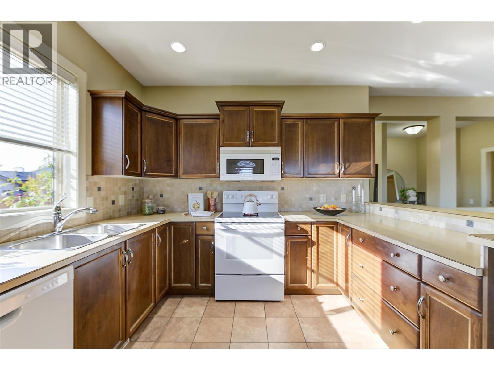 3843 Sonoma Pines Drive, Westbank, British Columbia  V4T 2Z5 - Photo 15 - 10403859