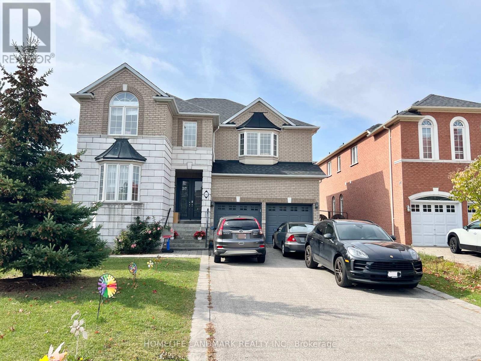 18 FOUNTAIN COURT, Richmond Hill, Ontario