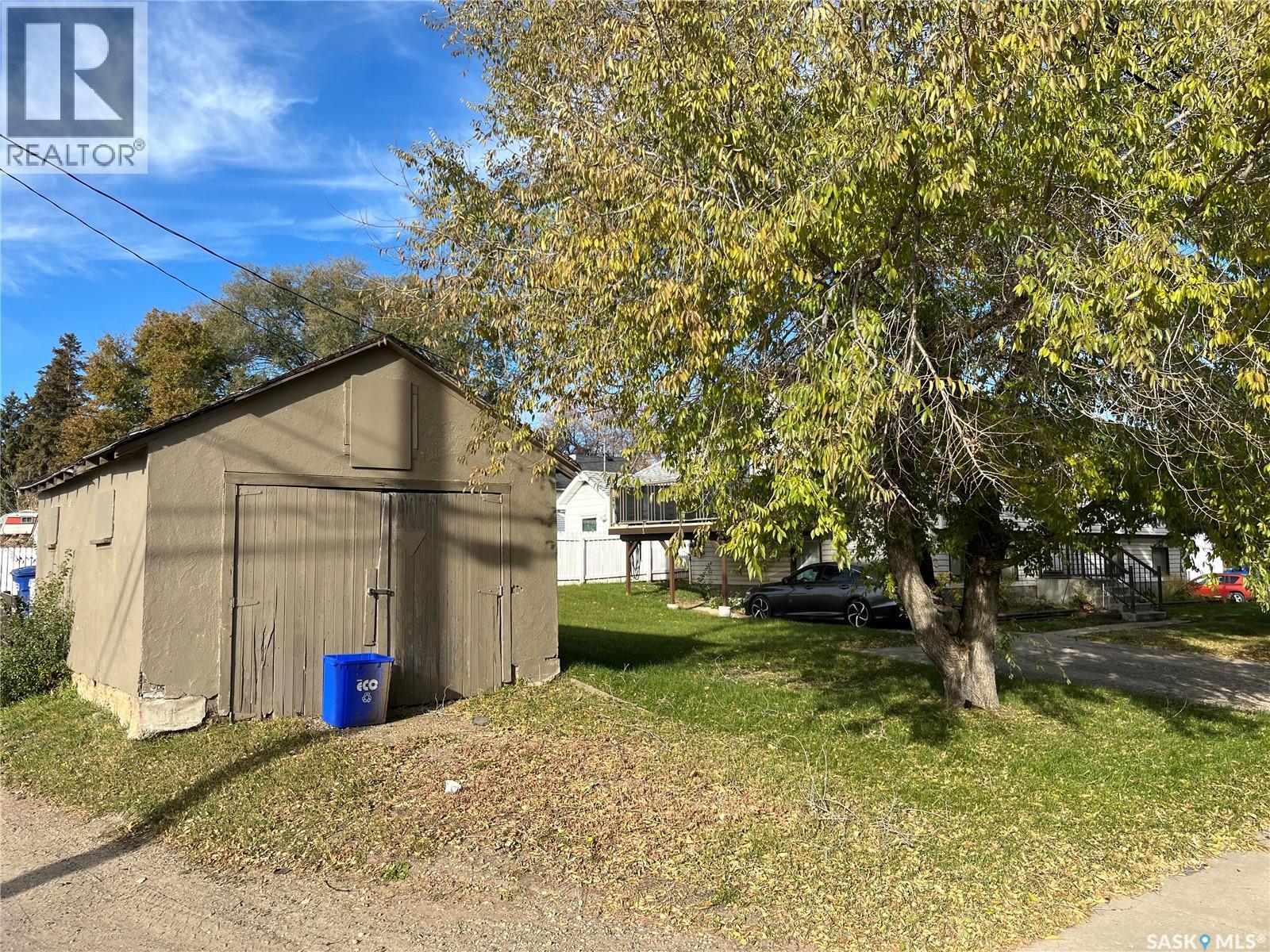 2701 1st Avenue E, Prince Albert, Saskatchewan  S6V 5E6 - Photo 4 - SK051889