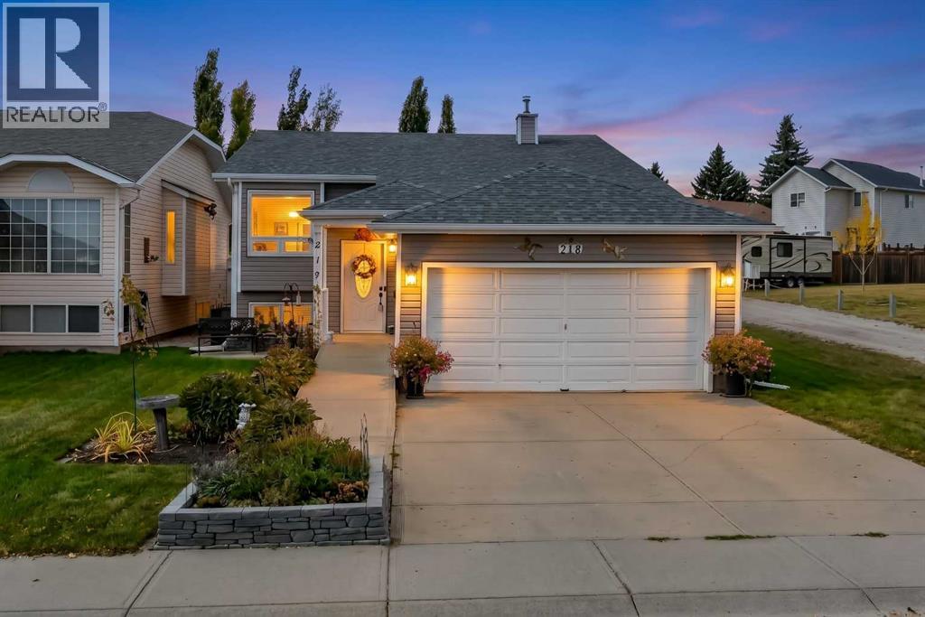 218 Coventry Close NE, Calgary, Alberta