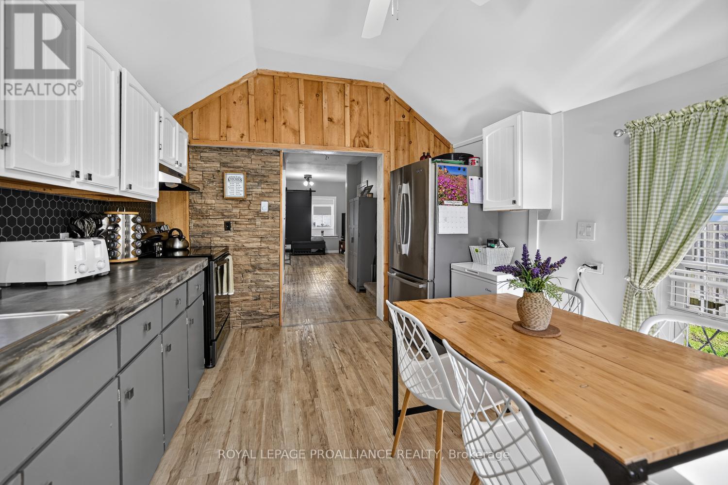 83 Louis Street, Brockville, Ontario  K6V 4H6 - Photo 13 - X14113758
