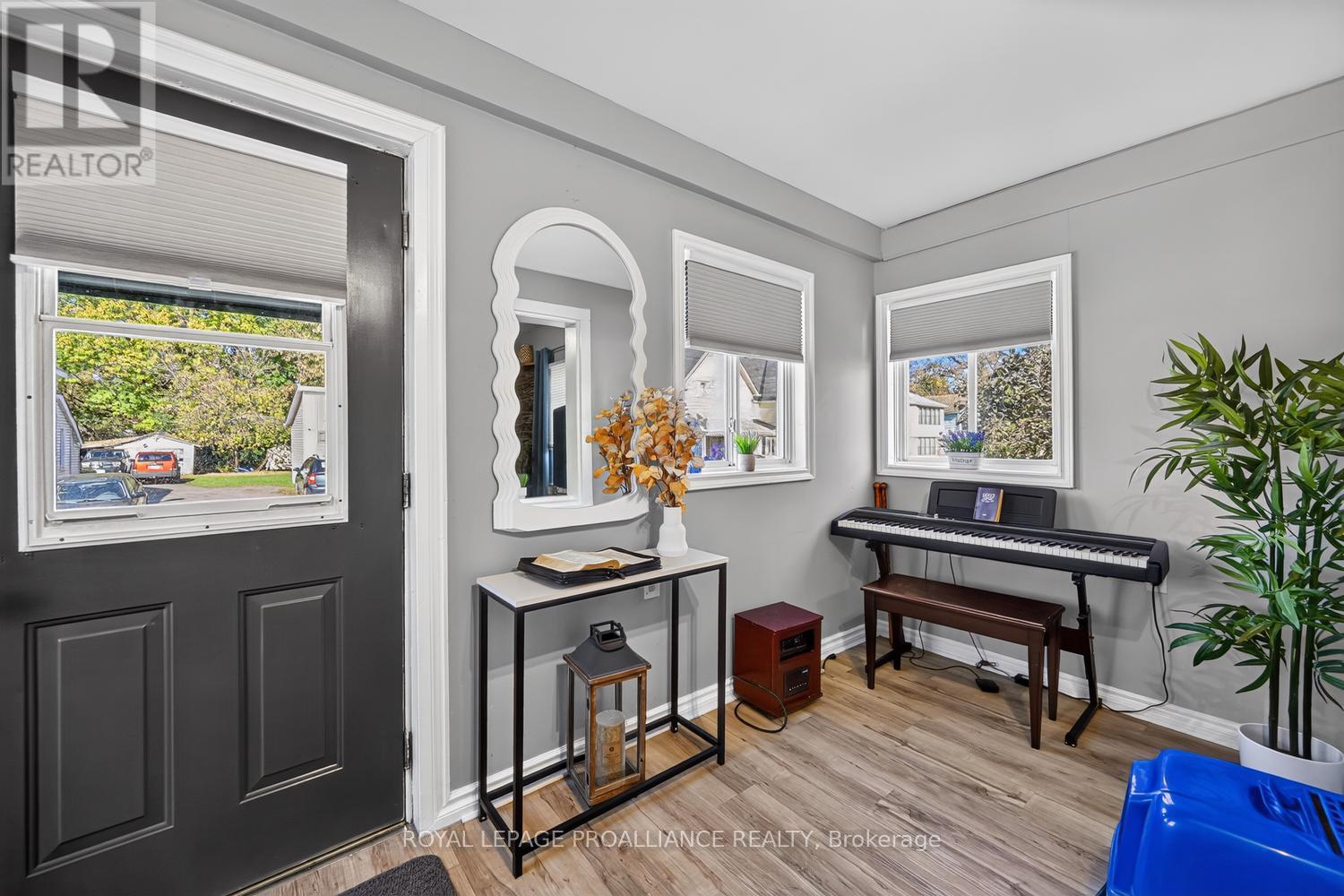 83 Louis Street, Brockville, Ontario  K6V 4H6 - Photo 4 - X14113758