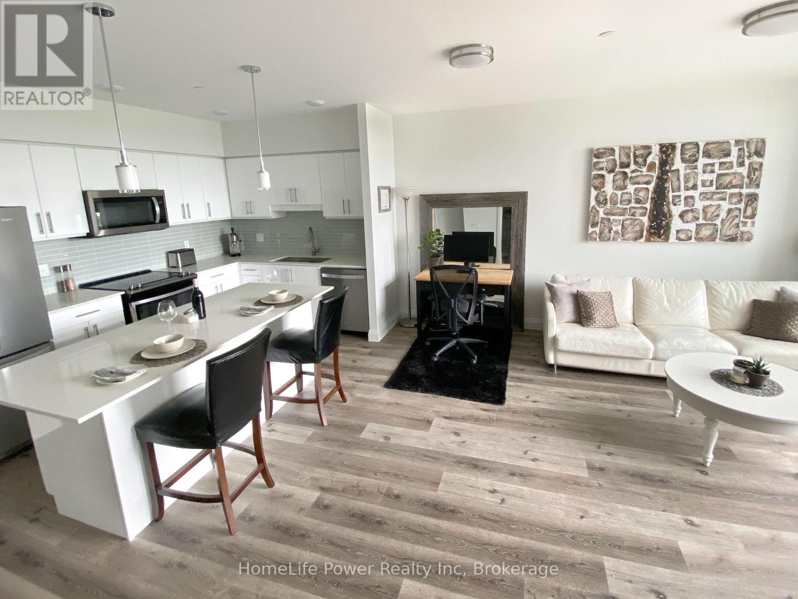608 - 399 Queen Street S, Kitchener, Ontario  N2G 0C4 - Photo 3 - X14113782