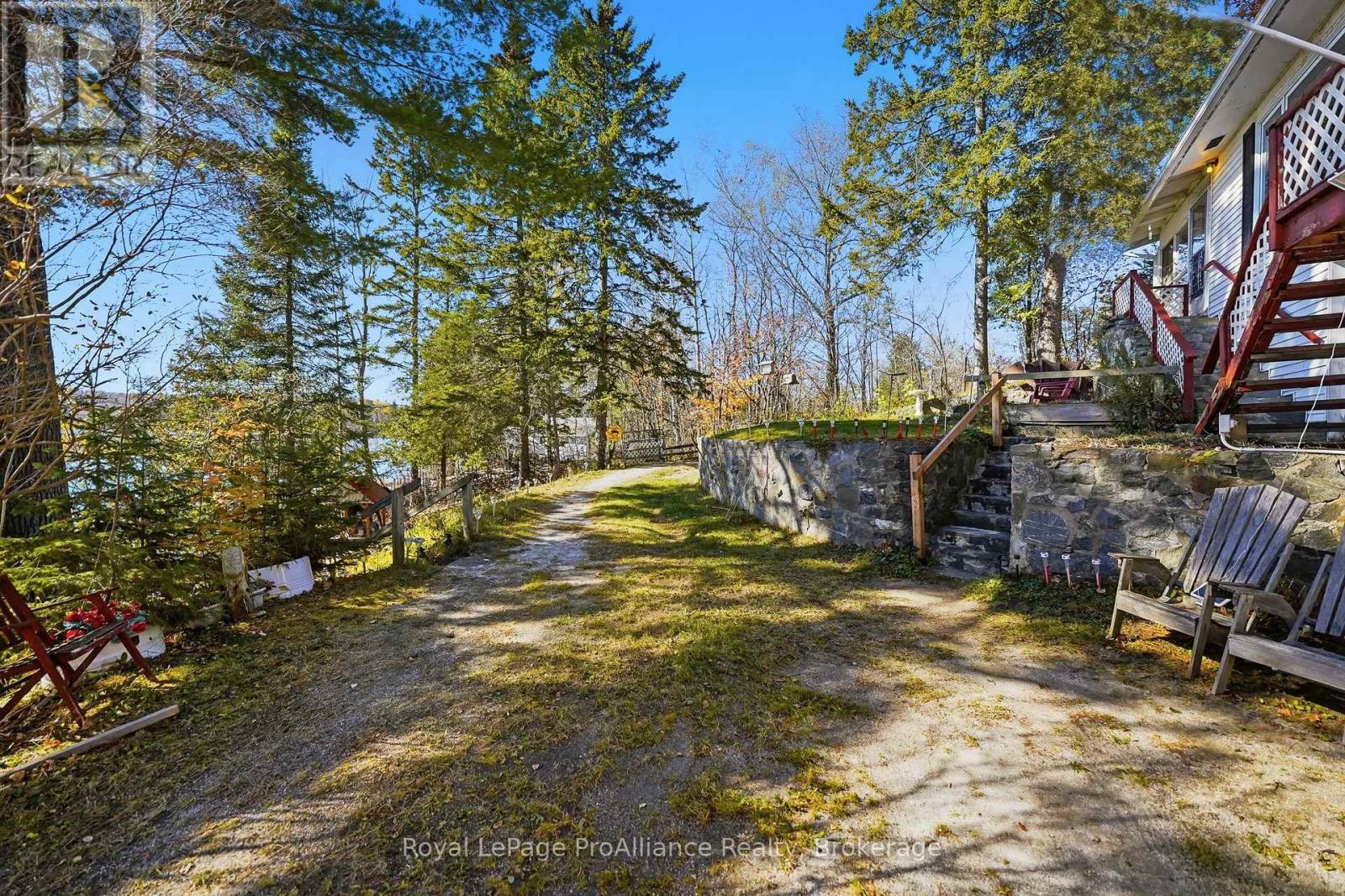 B - 72 Bridge Street, Addington Highlands, Ontario  K0H 1K0 - Photo 11 - X14113818