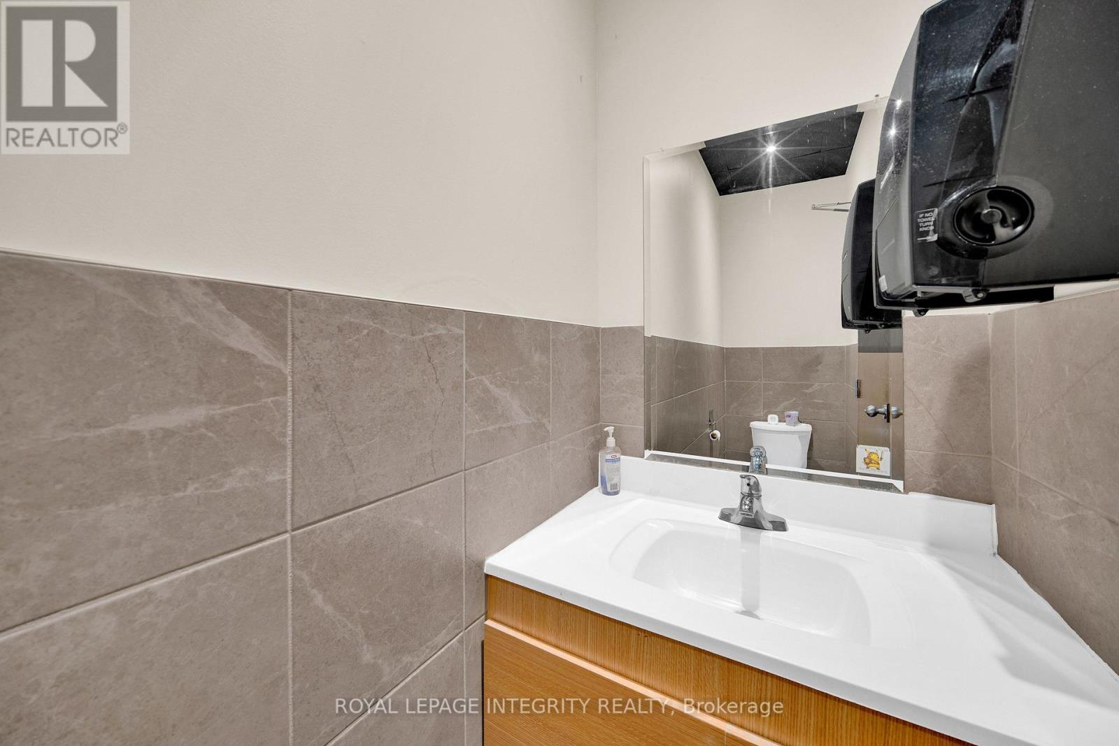 1-3 - 261 Centrepointe Drive, Ottawa, Ontario  K2G 6E8 - Photo 20 - X14113792