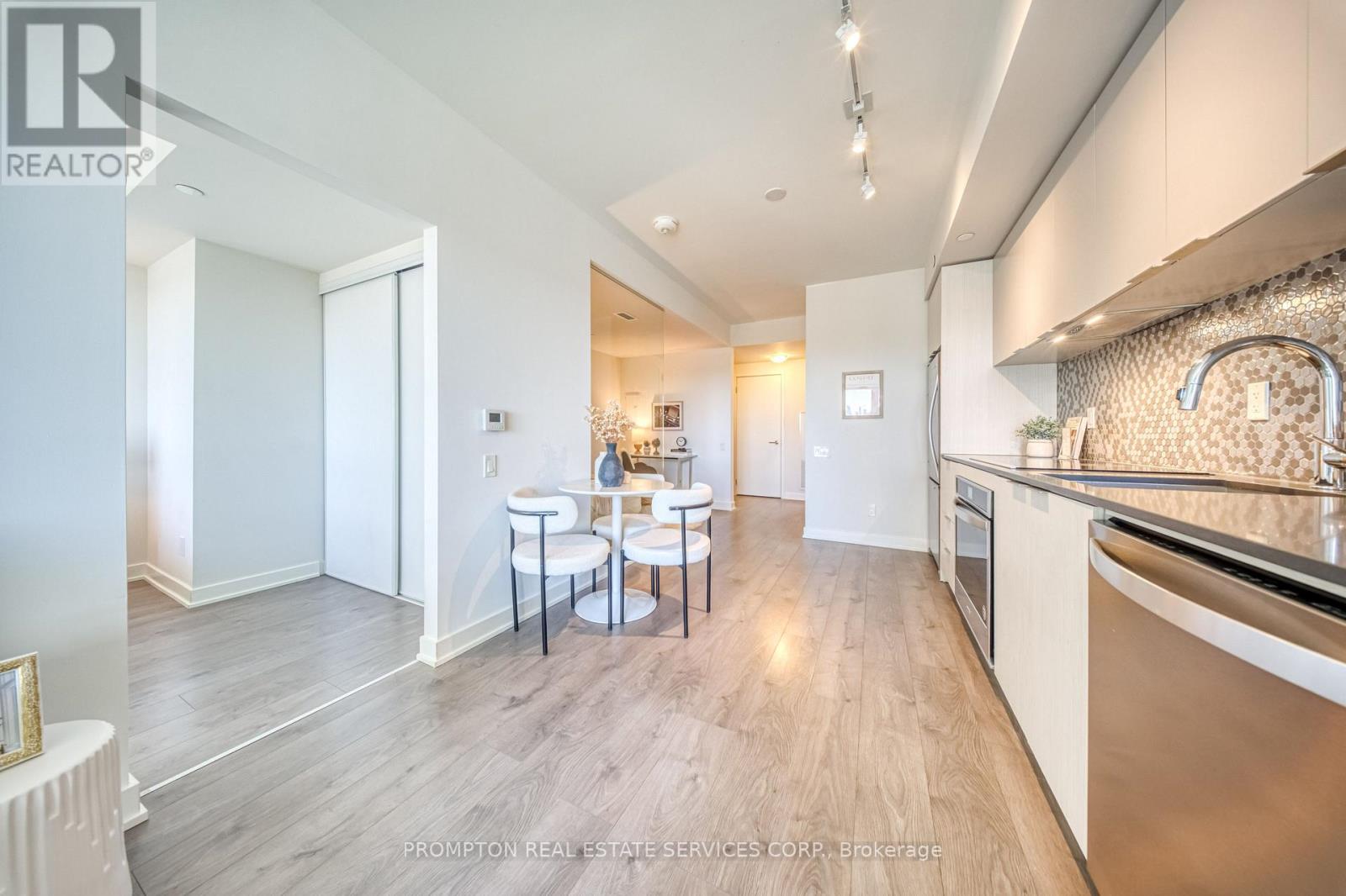 701 - 2 Sonic Way, Toronto (Flemingdon Park), Ontario  M3C 0P2 - Photo 13 - C14113786