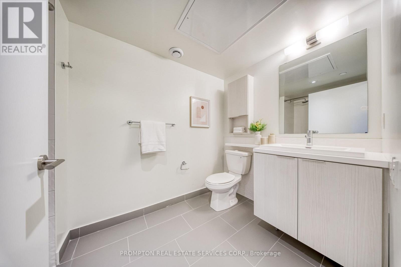 701 - 2 Sonic Way, Toronto (Flemingdon Park), Ontario  M3C 0P2 - Photo 24 - C14113786