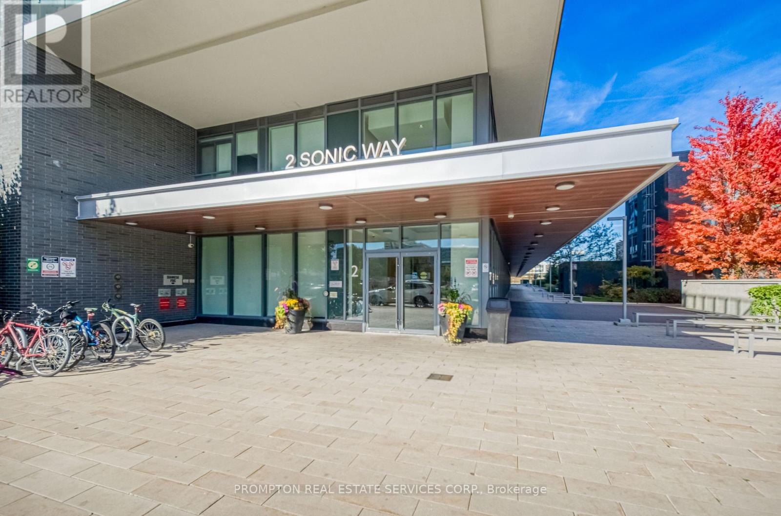 701 - 2 Sonic Way, Toronto (Flemingdon Park), Ontario  M3C 0P2 - Photo 3 - C14113786