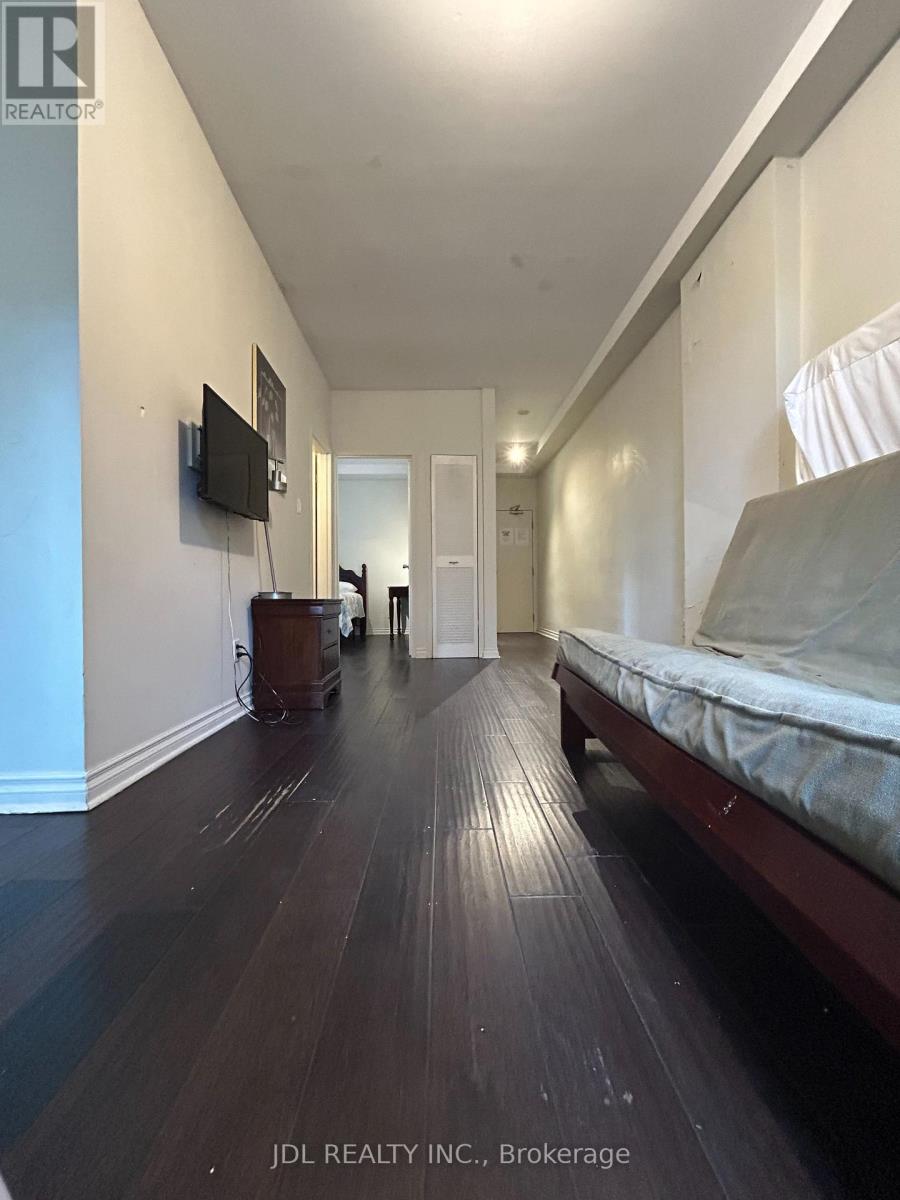 One Bedroom Unit Main - 3 Pembroke St Street, Toronto (Moss Park), Ontario  M5A 2N6 - Photo 4 - C14113802