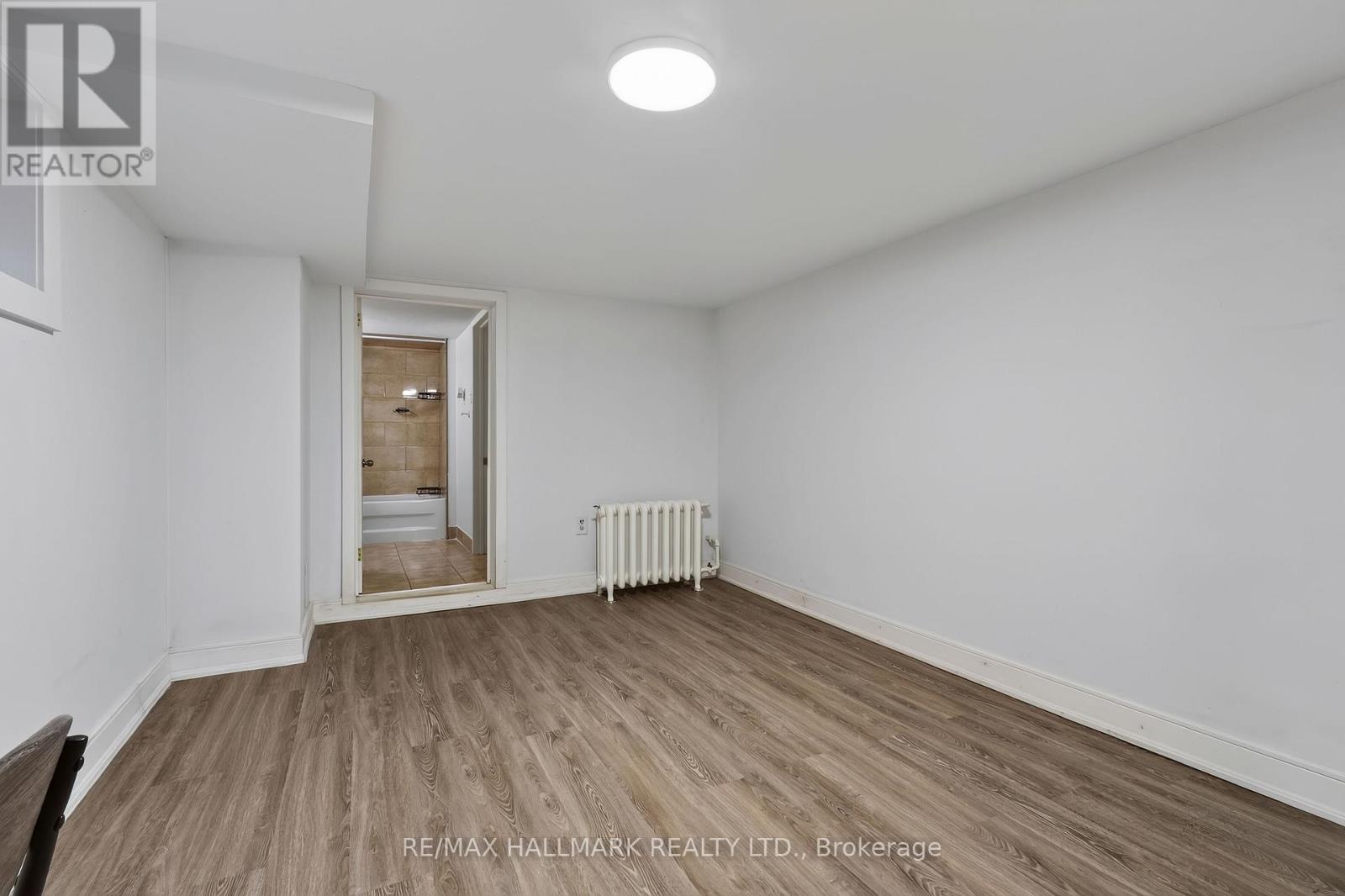 27 Bexhill Lower Avenue, Toronto (Clairlea-Birchmount), Ontario  M1L 3B5 - Photo 11 - E14113790