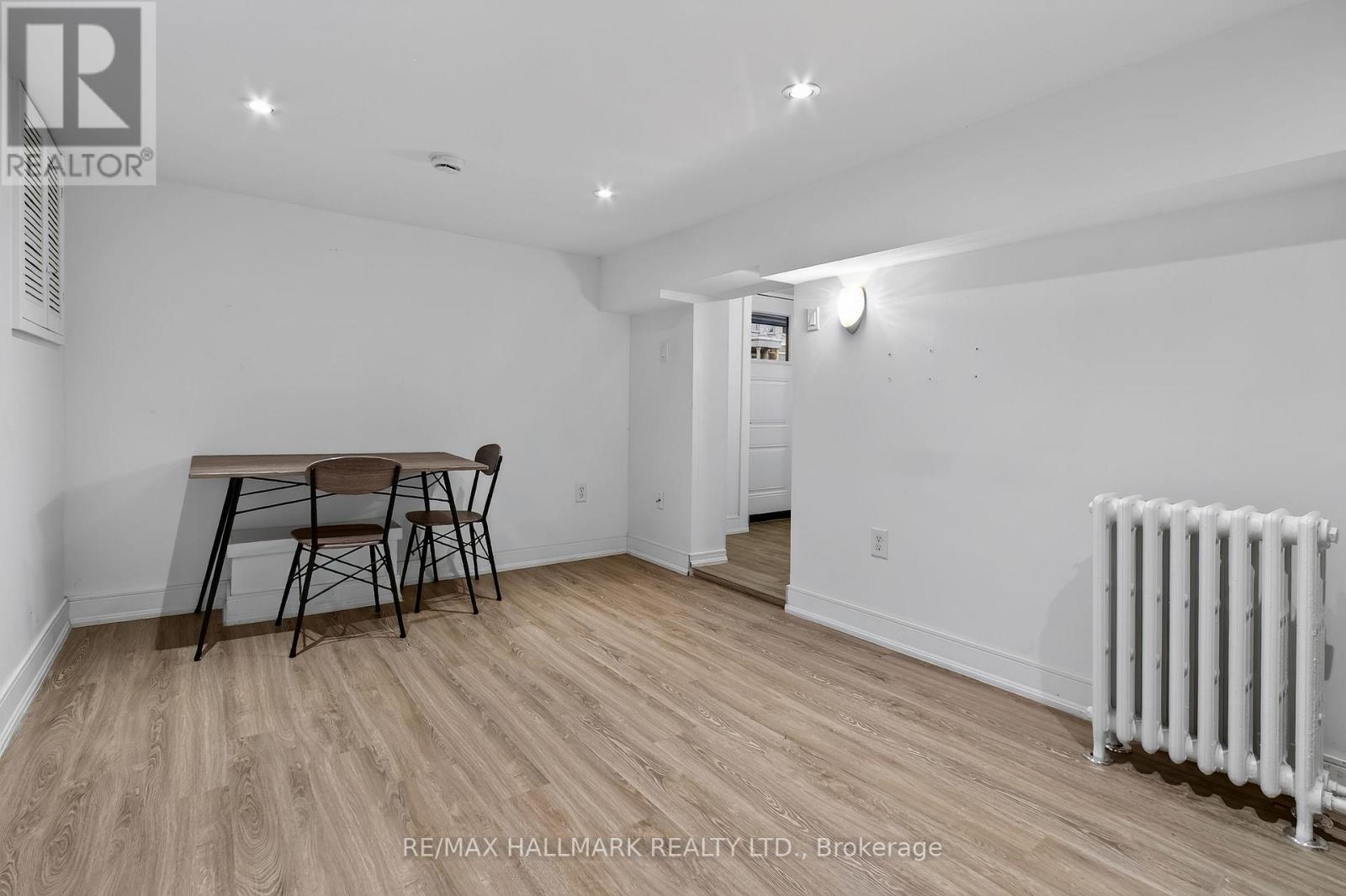27 Bexhill Lower Avenue, Toronto (Clairlea-Birchmount), Ontario  M1L 3B5 - Photo 7 - E14113790