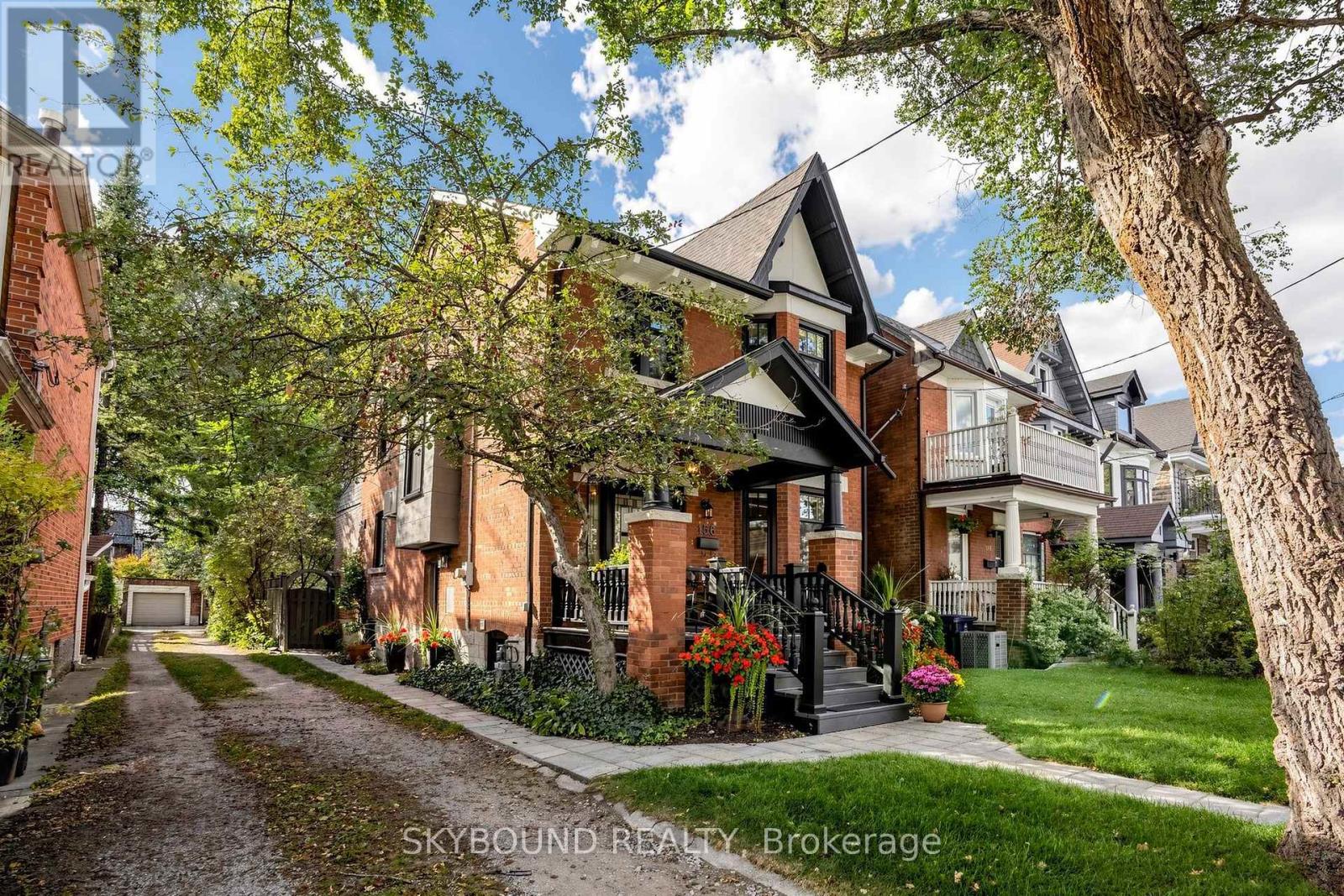 156 Hampton Avenue S, Toronto (North Riverdale), Ontario  M4K 2Z1 - Photo 4 - E14113800