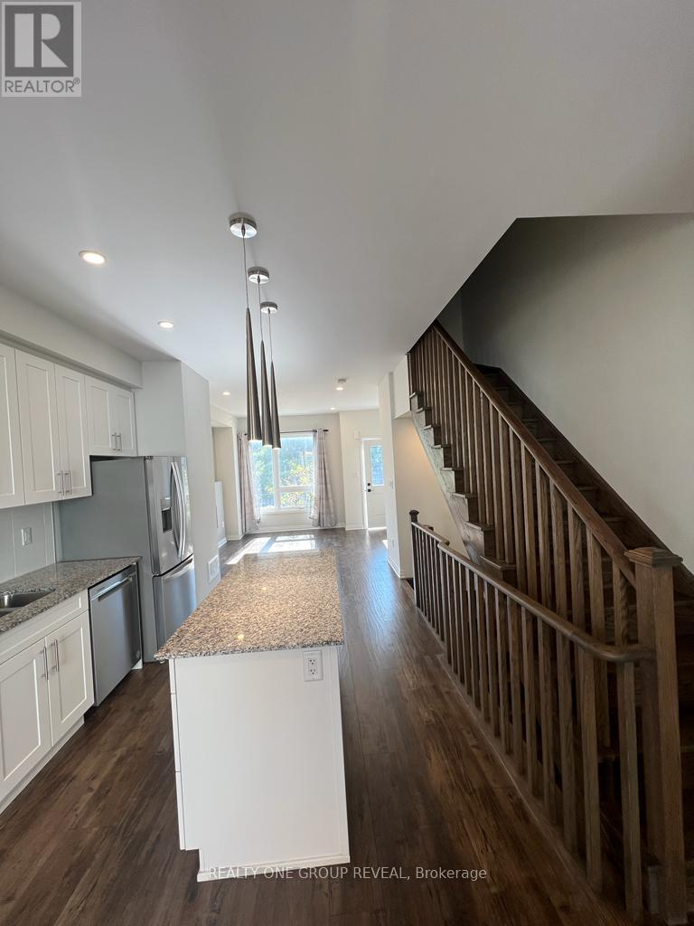 1636 Pleasure Valley Path, Oshawa (Samac), Ontario  L1G 4X8 - Photo 3 - E14113804