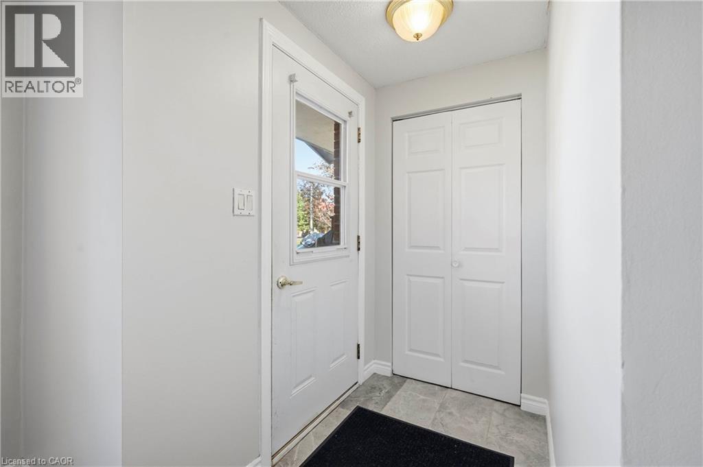 1073 Langs Circle, Cambridge, Ontario  N3H 5E6 - Photo 4 - 40873528