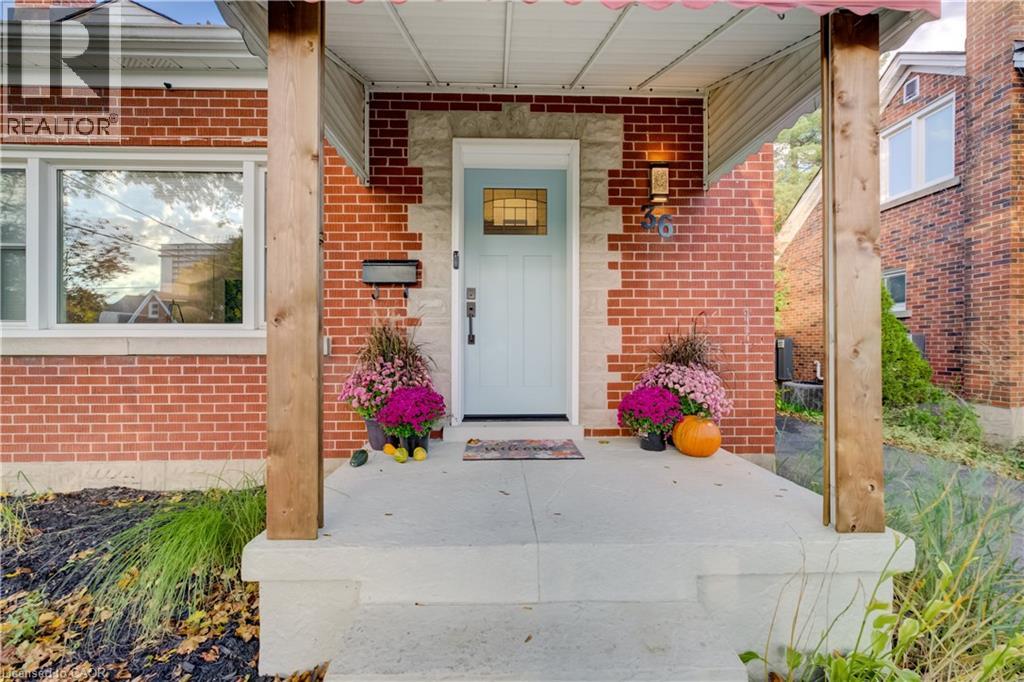 36 Crestwood Avenue, Kitchener, Ontario  N2H 4K7 - Photo 2 - 40870419