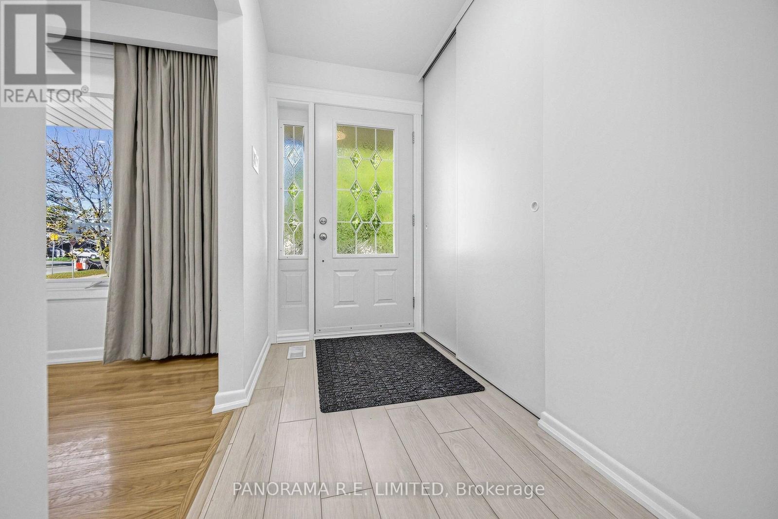 65 Harrop Avenue, Toronto (Islington-City Centre West), Ontario  M9B 2H1 - Photo 3 - W14113844