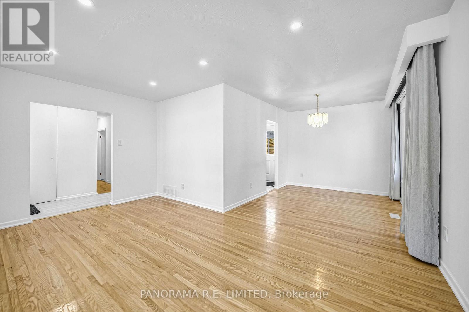 65 Harrop Avenue, Toronto (Islington-City Centre West), Ontario  M9B 2H1 - Photo 7 - W14113844