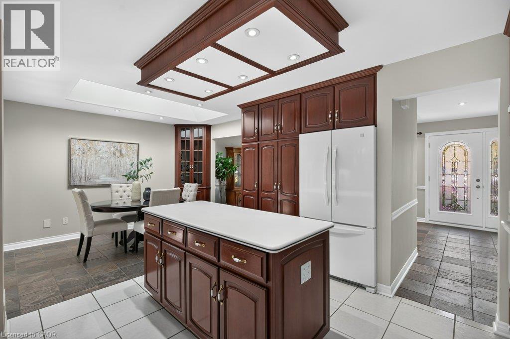 600 Holly Hill Crescent, Burlington, Ontario  L7L 3Z7 - Photo 15 - 40873232