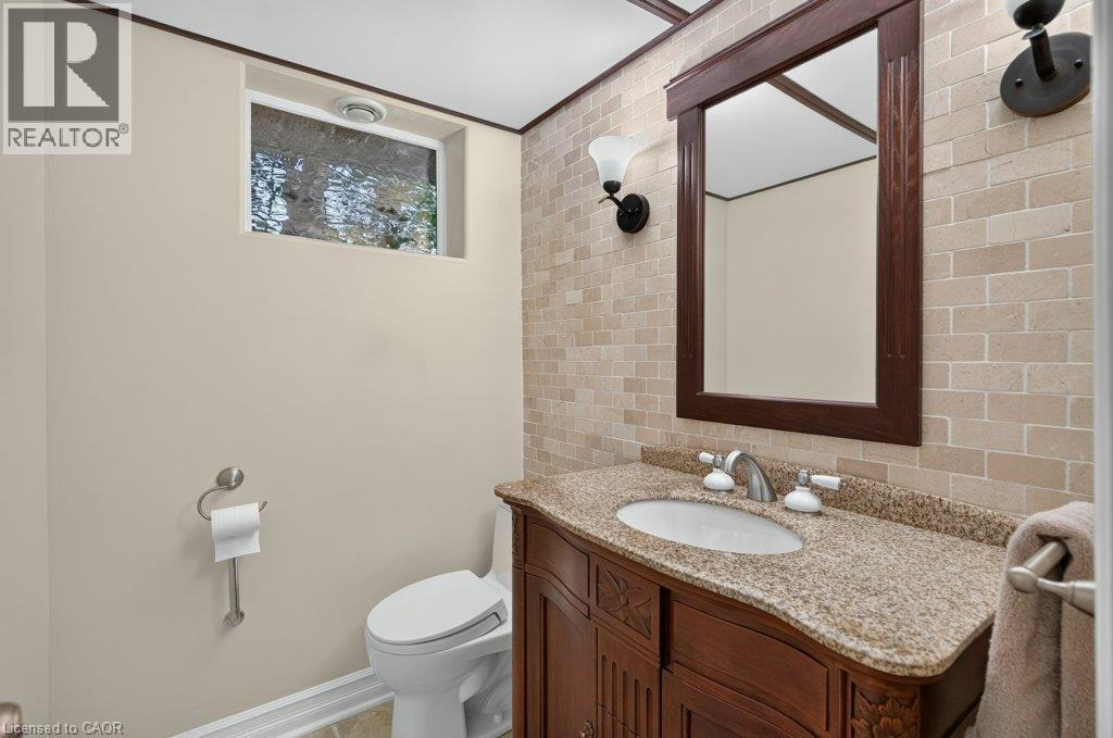 600 Holly Hill Crescent, Burlington, Ontario  L7L 3Z7 - Photo 32 - 40873232