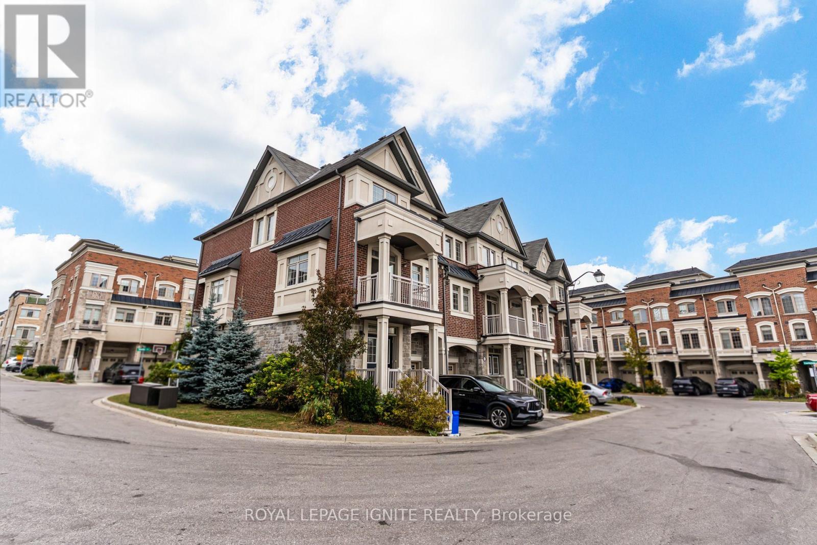 5 SLEEKY LANE, Ajax, Ontario