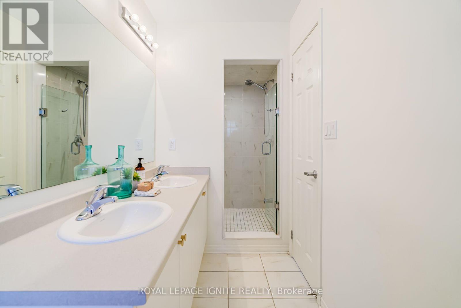 5 Sleeky Lane, Ajax, Ontario  L1T 0P4 - Photo 29 - E13864184