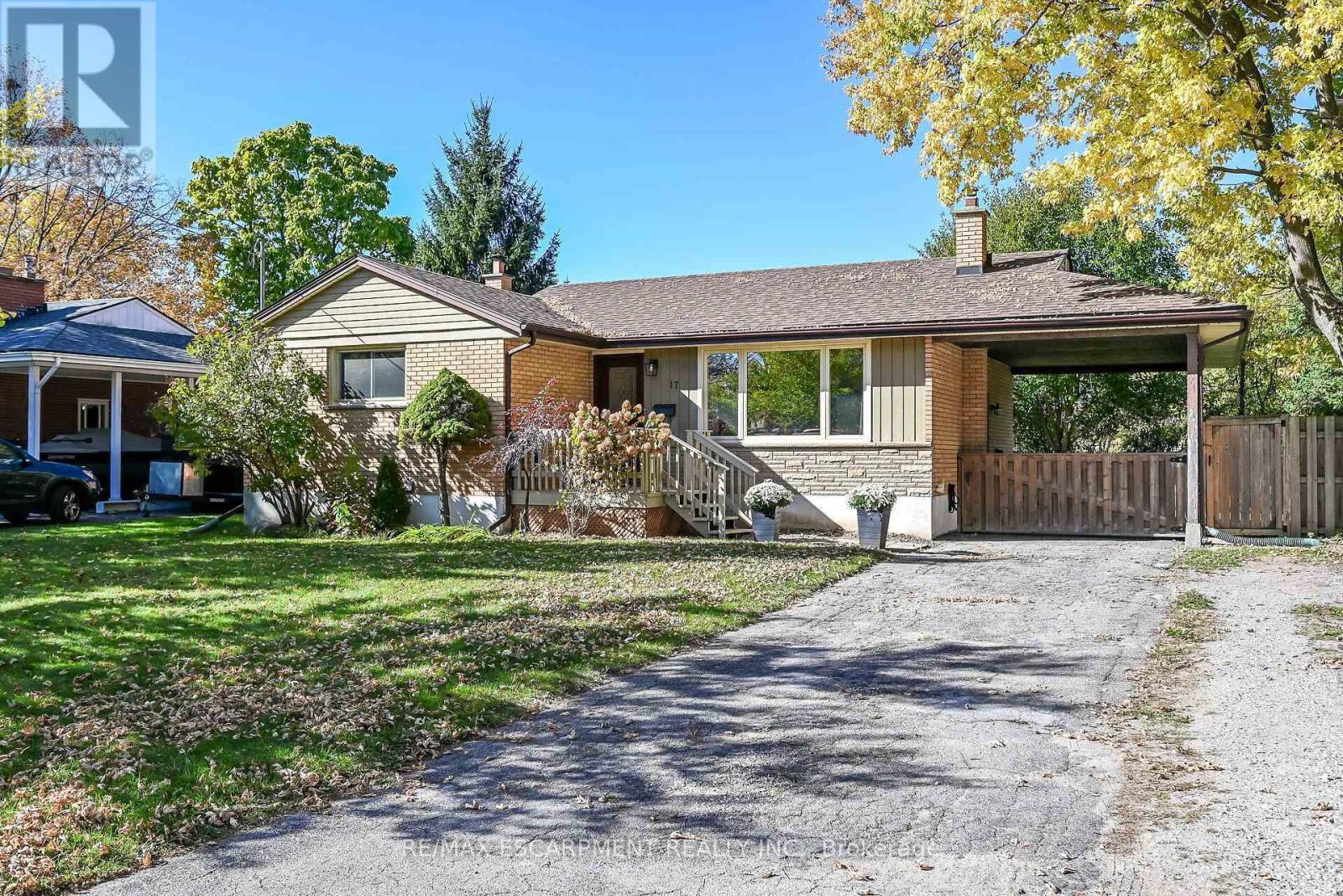17 Tranquility Street, Brantford, Ontario  N3R 3H6 - Photo 2 - X14112806