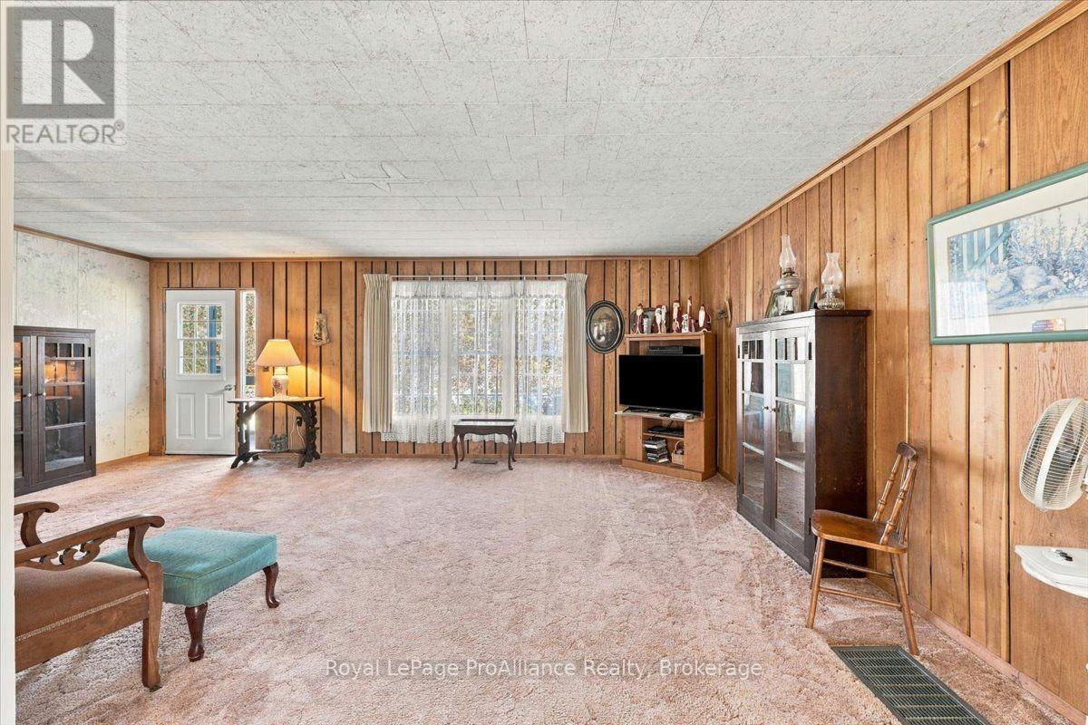 2096 Hollowview Road, Centre Hastings, Ontario  K0K 3E0 - Photo 8 - X14112986