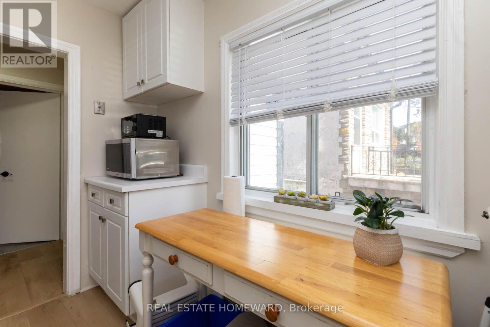 212 Clonmore Drive, Toronto (Birchcliffe-Cliffside), Ontario  M1N 1Y1 - Photo 13 - E14113880
