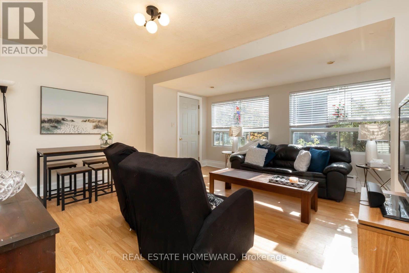 212 Clonmore Drive, Toronto (Birchcliffe-Cliffside), Ontario  M1N 1Y1 - Photo 7 - E14113880