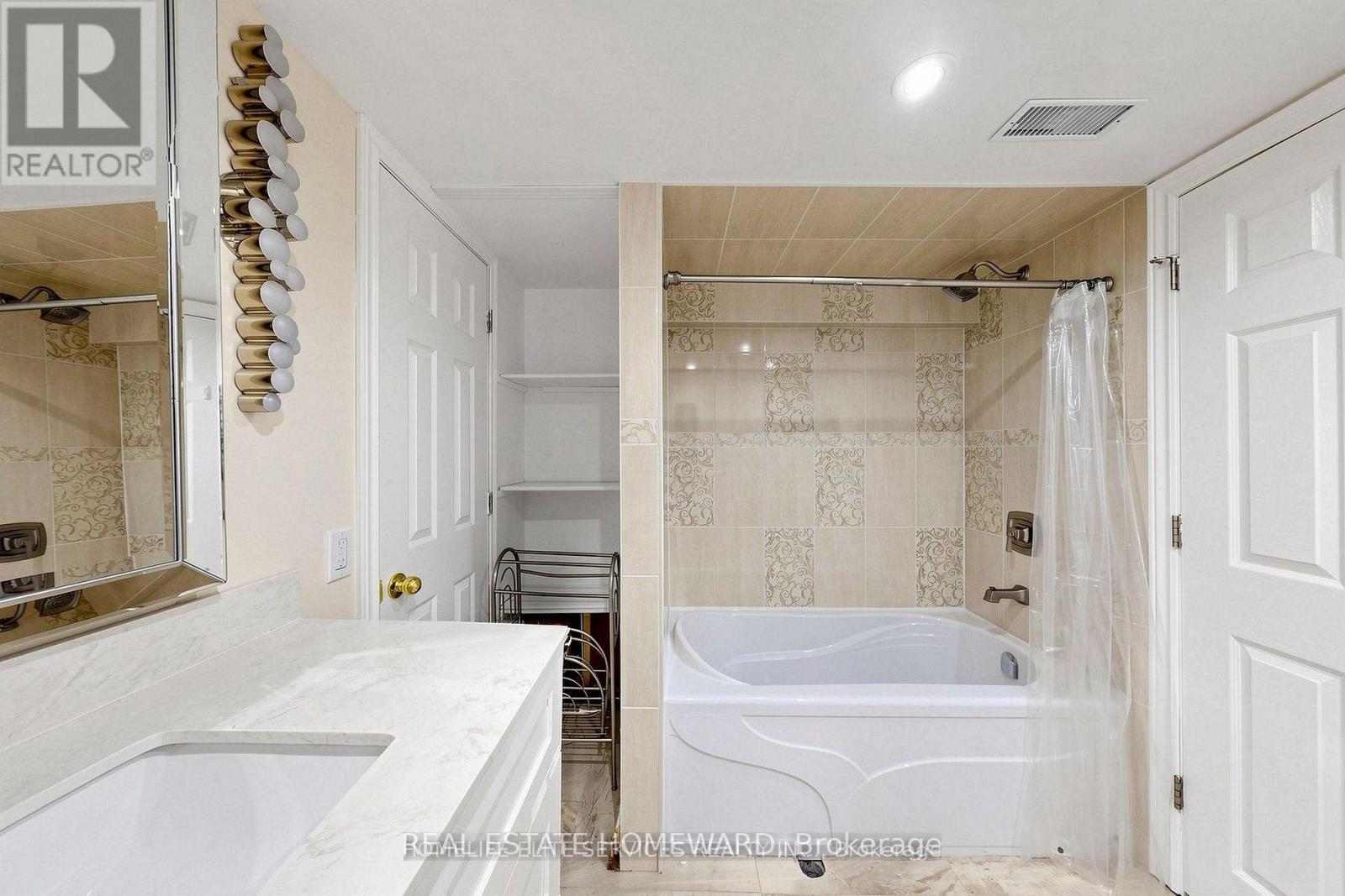 Lower - 48 Frey Crescent, Toronto (Wexford-Maryvale), Ontario  M1R 2C7 - Photo 12 - E14113902