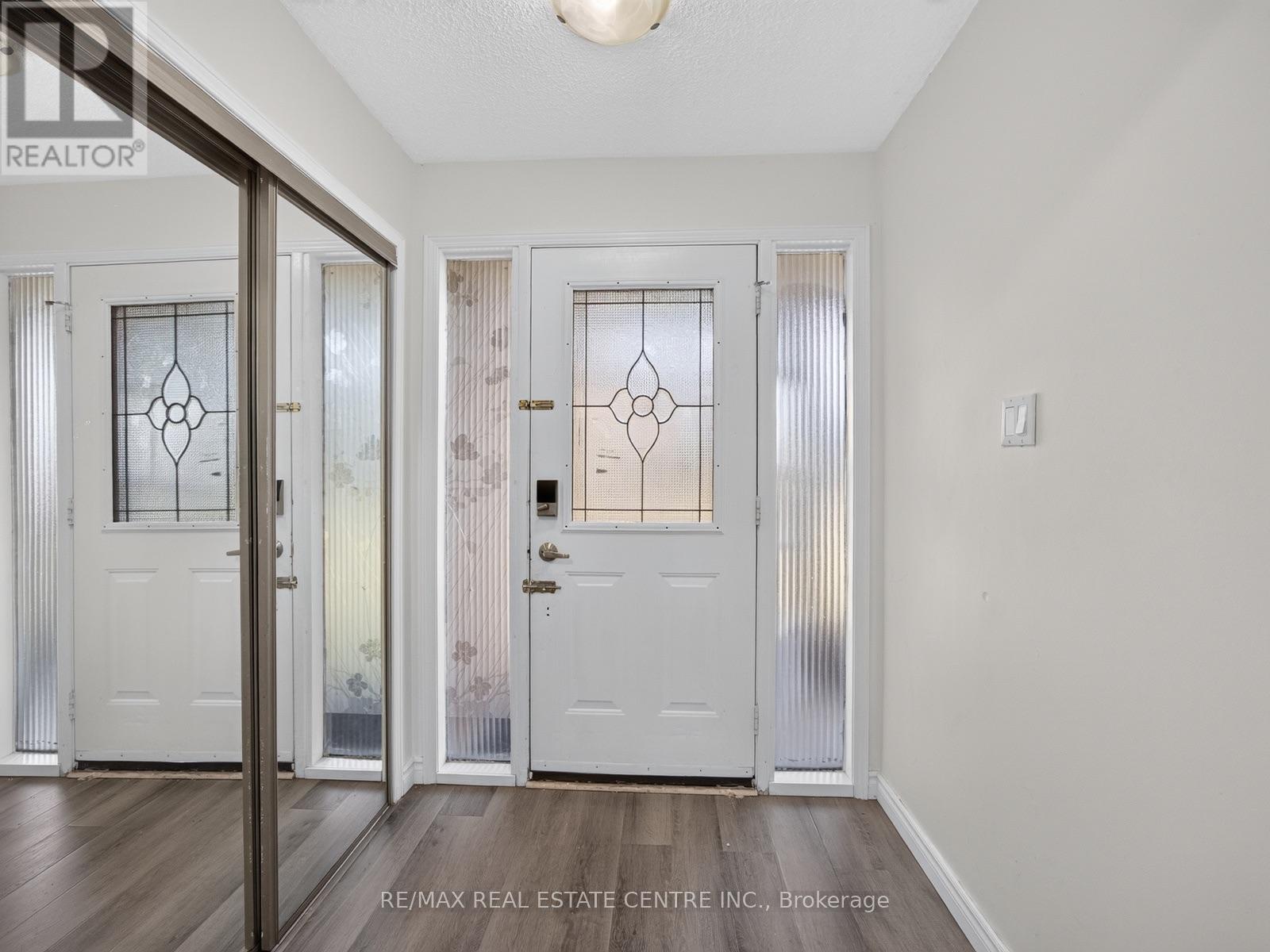 15 Hedgerow Avenue, Brampton, Ontario  L6Y 3C4 - Photo 10 - W14113884