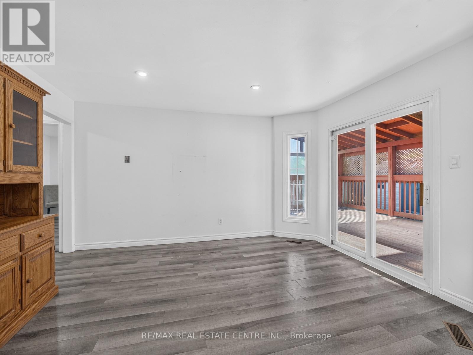 15 Hedgerow Avenue, Brampton, Ontario  L6Y 3C4 - Photo 12 - W14113884