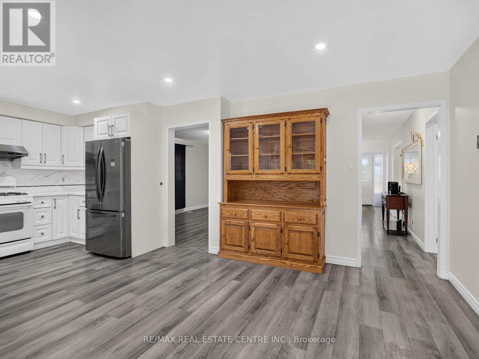 15 Hedgerow Avenue, Brampton, Ontario  L6Y 3C4 - Photo 14 - W14113884