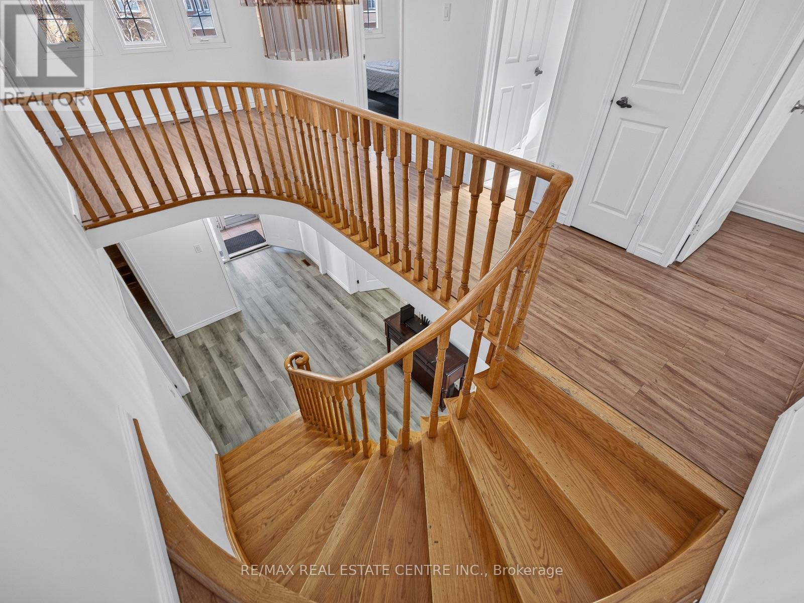 15 Hedgerow Avenue, Brampton, Ontario  L6Y 3C4 - Photo 36 - W14113884