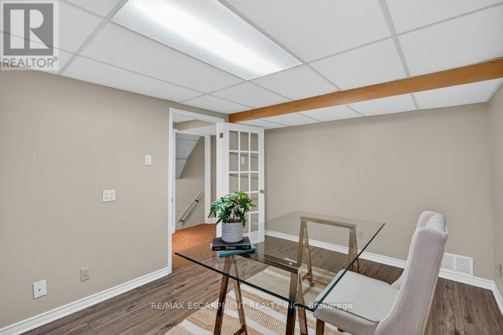 600 Holly Hill Crescent, Burlington, Ontario  L7L 3Z7 - Photo 32 - W14113900