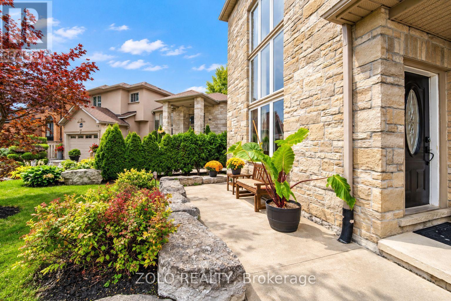 6911b Hickling Crescent, Mississauga, Ontario  L5N 5B1 - Photo 4 - W14081932